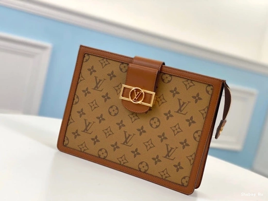 LOUIS CHANELUTCH VUITTON 0809